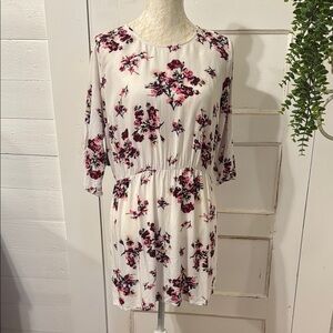 H&M White Floral Dress Size 12 Dress 3/4 Sleeves Mini Round Neck